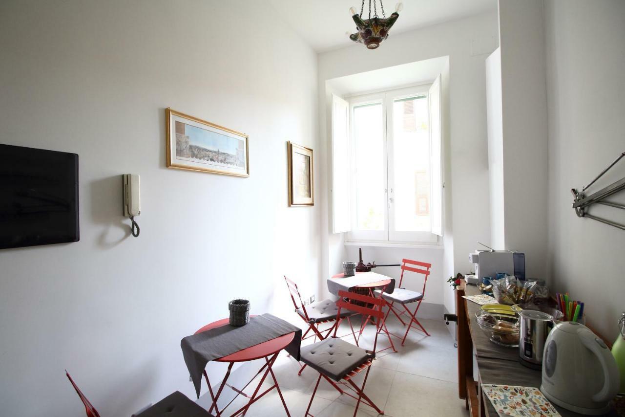ローマ L'Architetto Bed & Breakfast エクステリア 写真